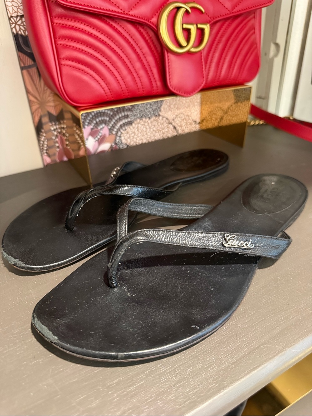 Gucci Black Leather Women's Flip Flop Sandals with Script Logo